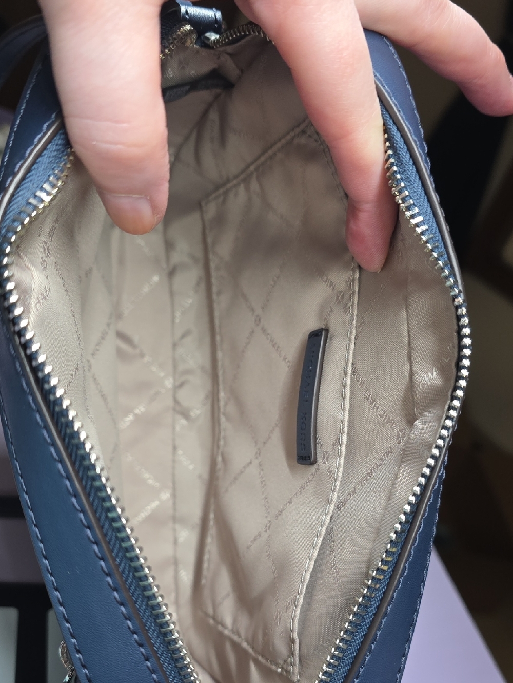 Michael Kors Navy and White Signature Crossbody Bag - Picture 3 of 8